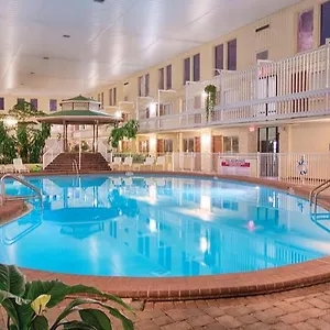 By Capital Vacations Aparthotel Destin